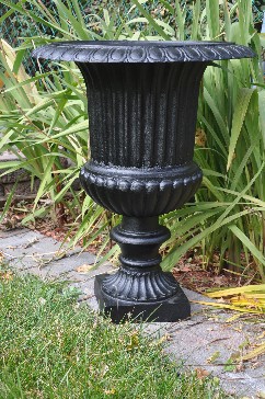 Urn-Black-old.JPG